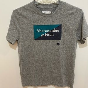 Abercrombie kids gray t-shirt  - Boys size 13/14